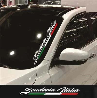 Fiat 500 Abarth Alfa Romeo의 앞 유리 스티커